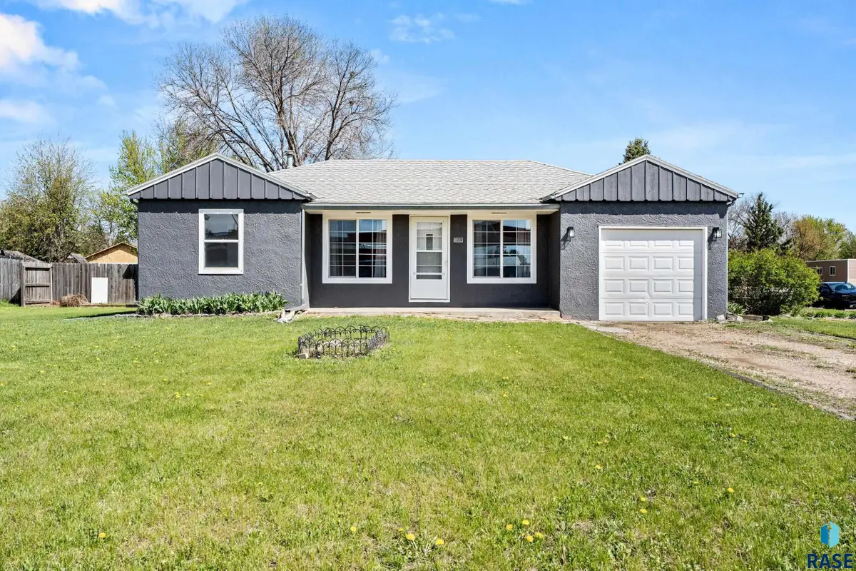 100 W 1st St, Tea, SD 57064 - #1