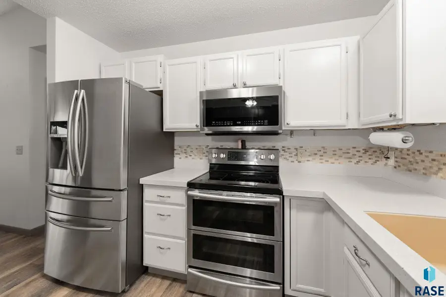 523 Kyle Ave, Baltic, SD 57003 - #3