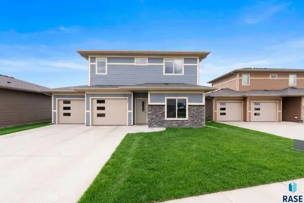 647 Ross St, Harrisburg, SD 57032