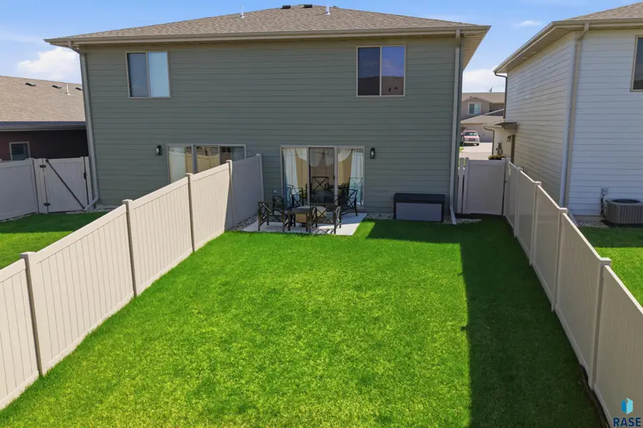 9532 W Dolores Dr, Sioux Falls, SD 57106 - #2
