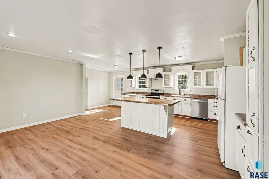 1301 S Splitrock Blvd, Brandon, SD 57005 - #3