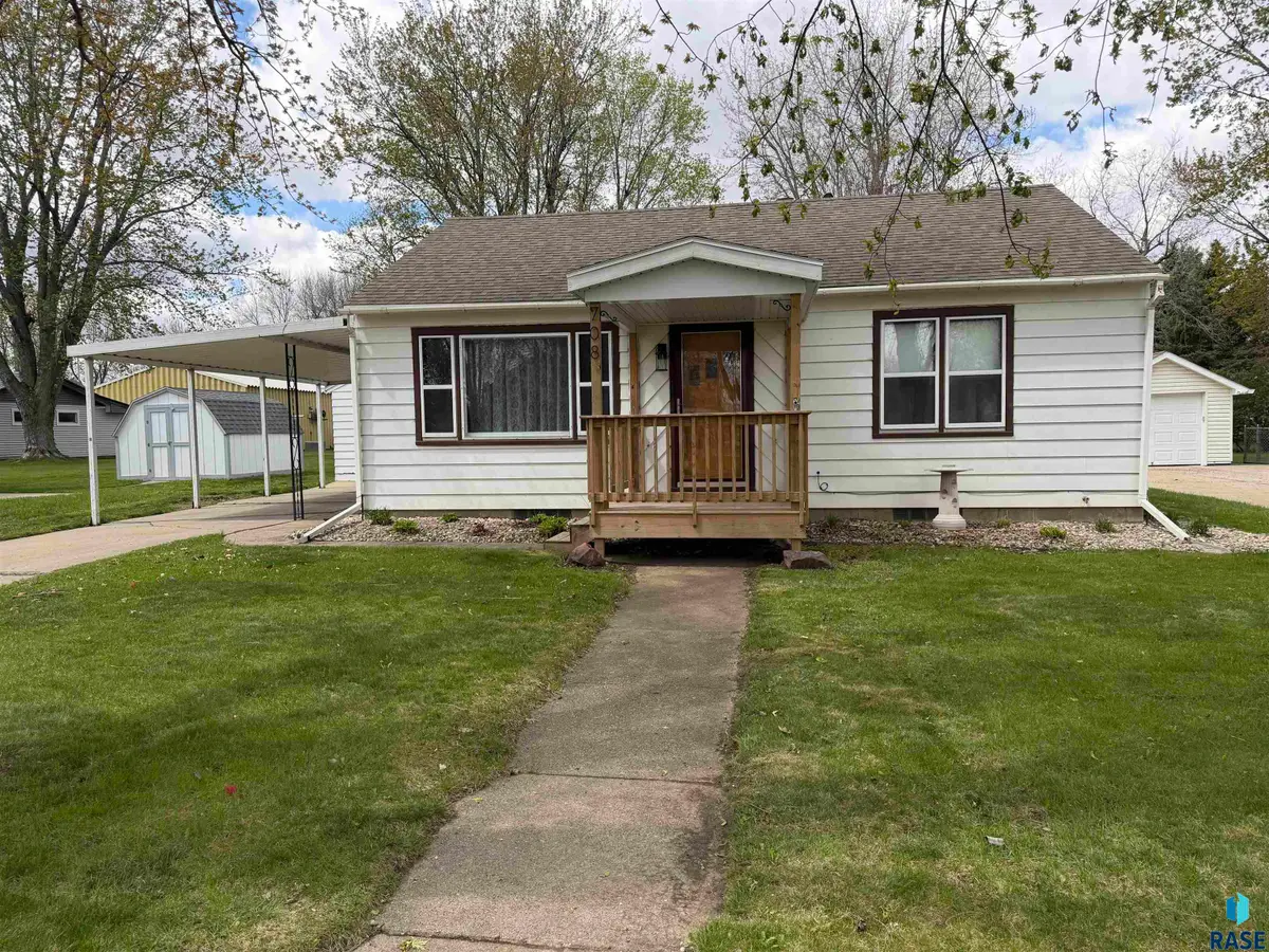 708 S Donaldson St, Luverne, MN 56156 - #1