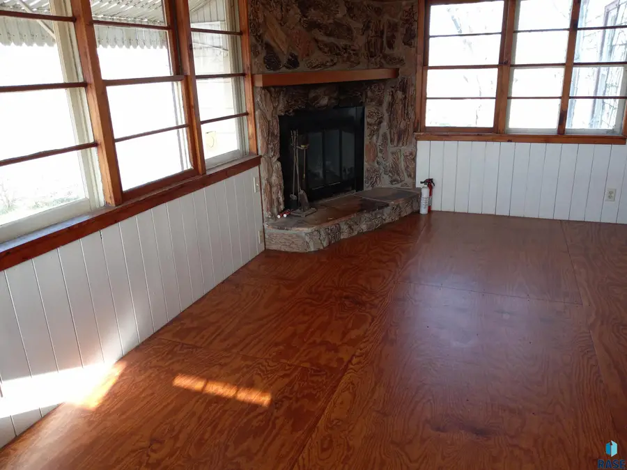 8101 W 12th St, Sioux Falls, SD 57106 - #3