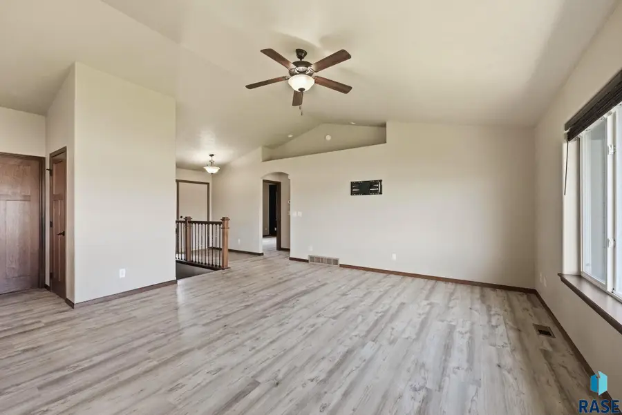 1208 S Keva Ave, Sioux Falls, SD 57106 - #3