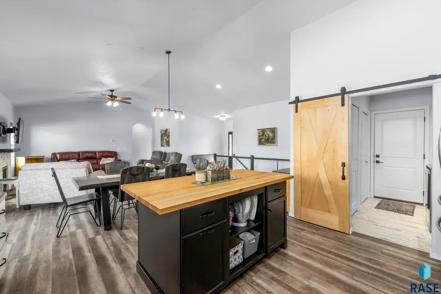 3008 W Brandywine St, Sioux Falls, SD 57108 - #3