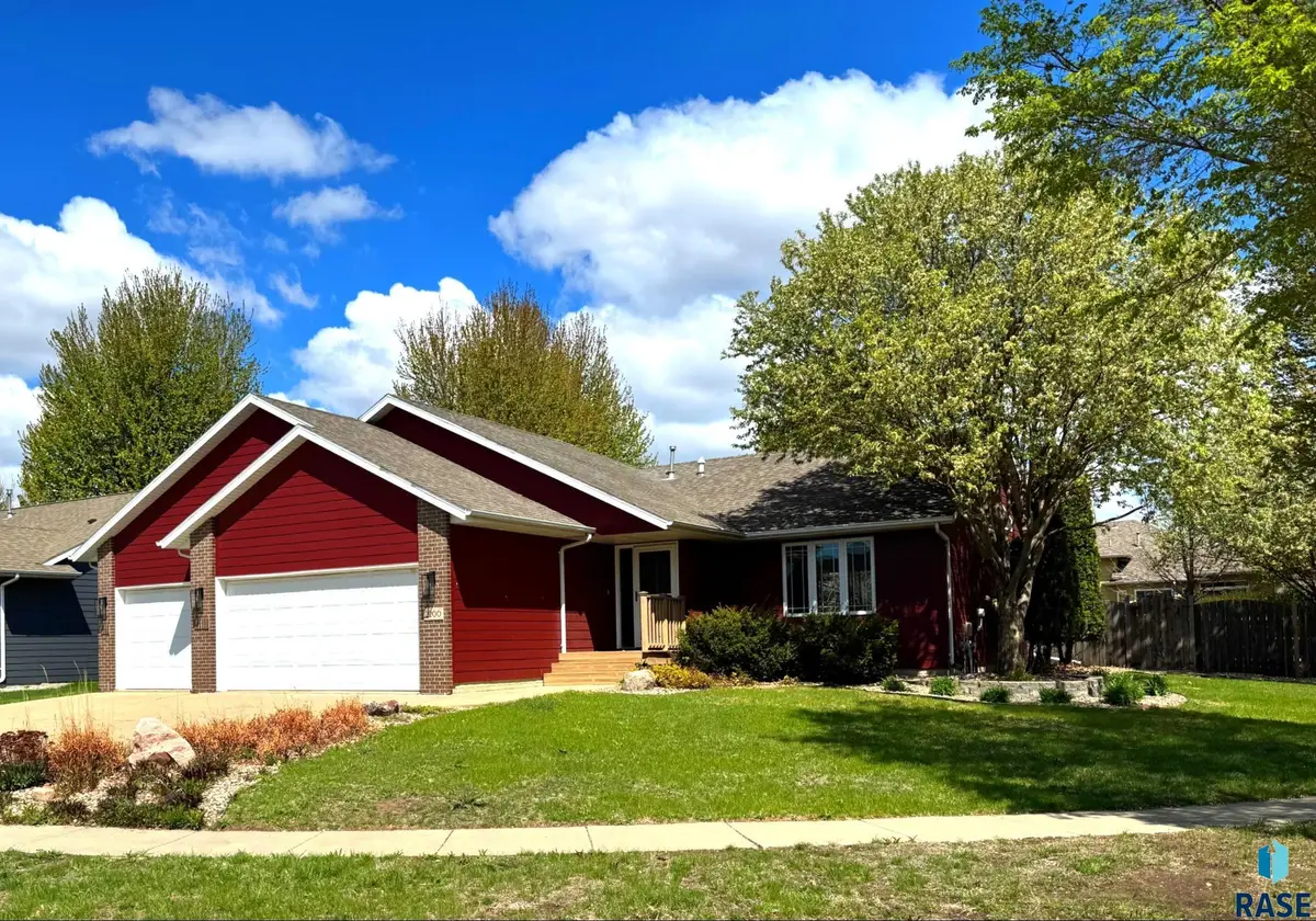 2200 E 63rd St, Sioux Falls, SD 57108 - #1