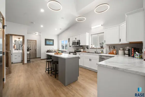 7210 E 45th St, Sioux Falls, SD 57110