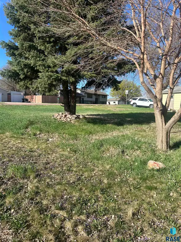 101 Main Ave, Garretson, SD 57030
