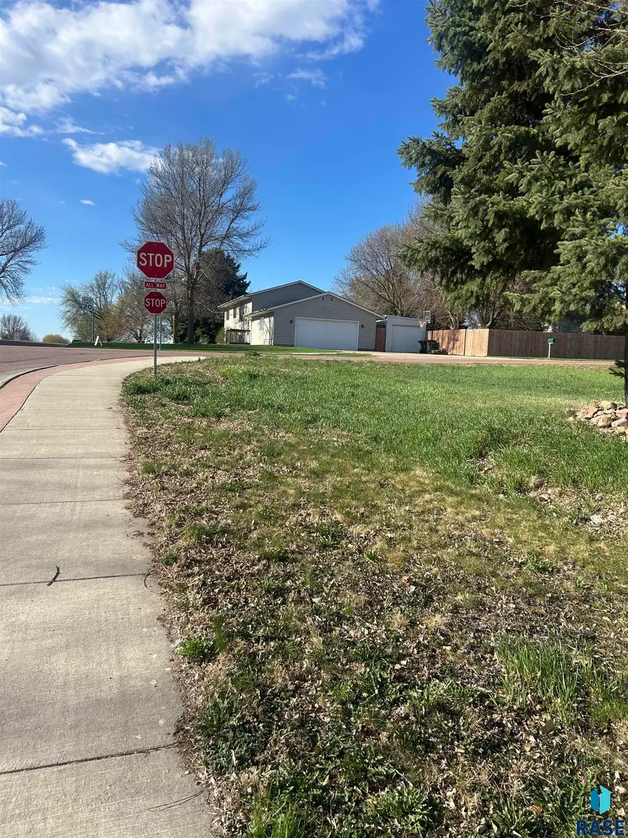101 Main Ave, Garretson, SD 57030 - #3