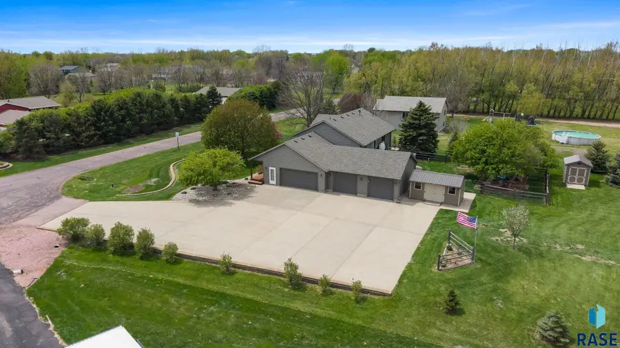 46942 Blue Spruce St, Tea, SD 57064 - #2