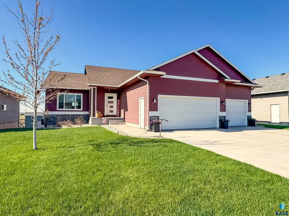 6805 E Smyrna Cir, Sioux Falls, SD 57110 - #1