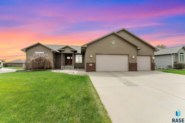 5009 E 49th St, Sioux Falls, SD 57110