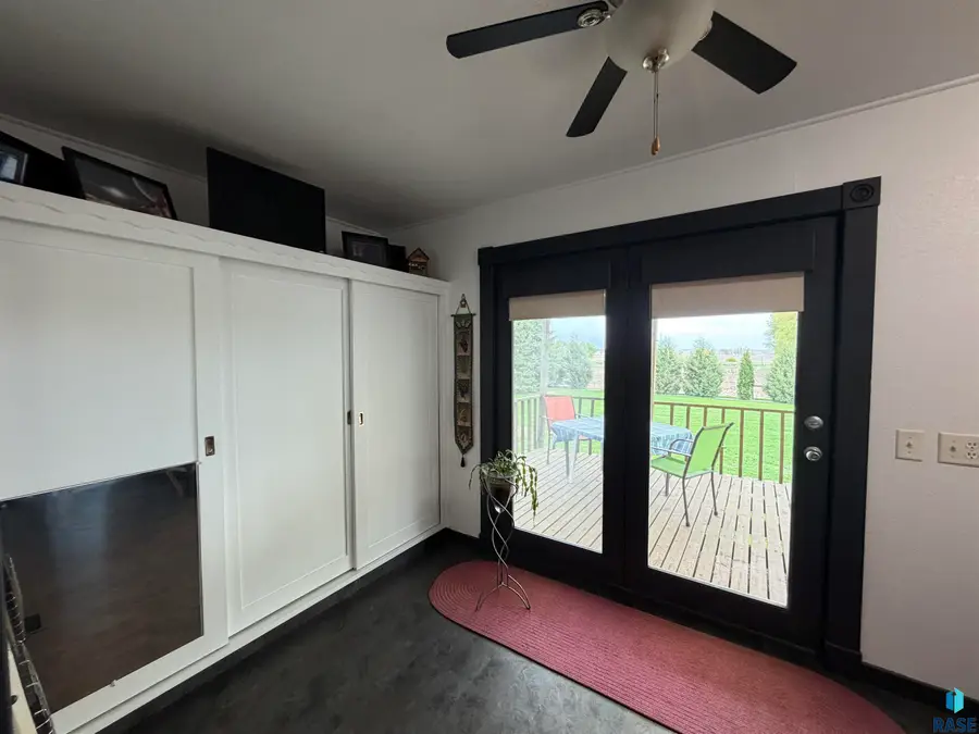 W Luverne St, Magnolia, MN 56158 - #2