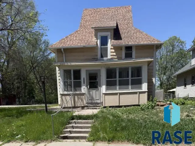 611 N Walts Ave, Sioux Falls, SD 57104 - #1