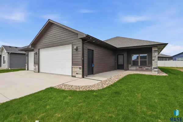 4908 E 65th St, Sioux Falls, SD 57108