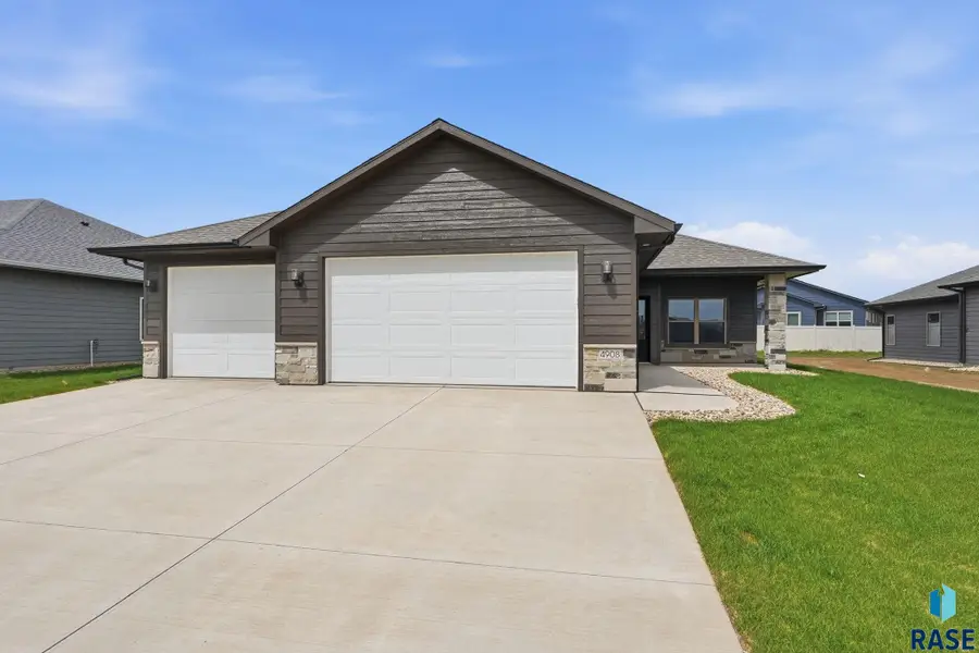 4908 E 65th St, Sioux Falls, SD 57108 - #2