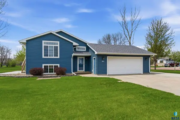 301 S Pierce St, Salem, SD 57058