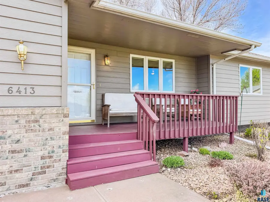6413 W Hillary Dr, Sioux Falls, SD 57106 - #3