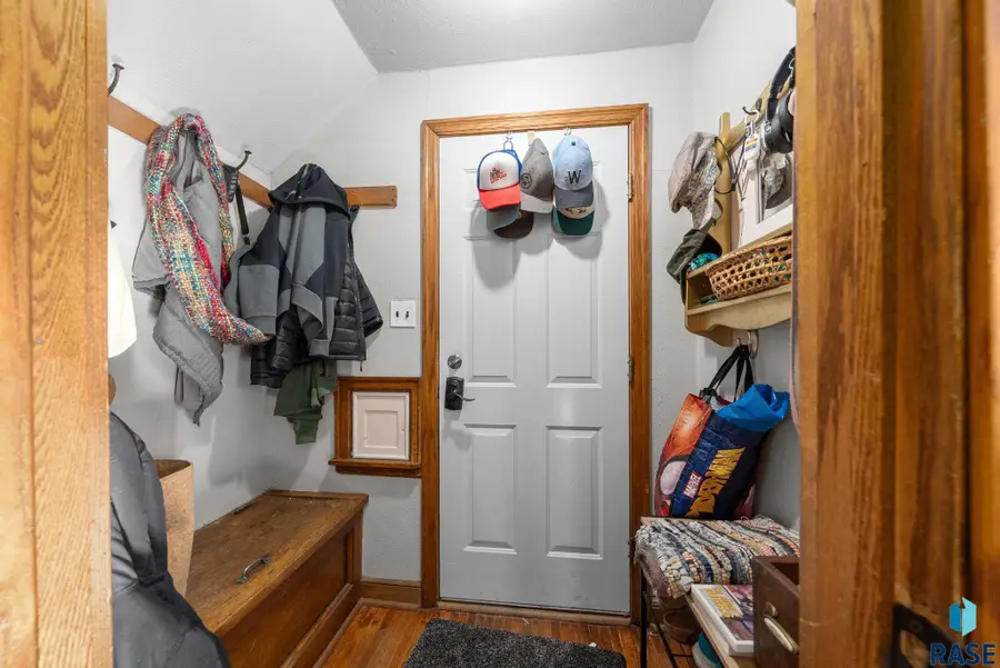 607 W 28th St, Sioux Falls, SD 57105 - #2