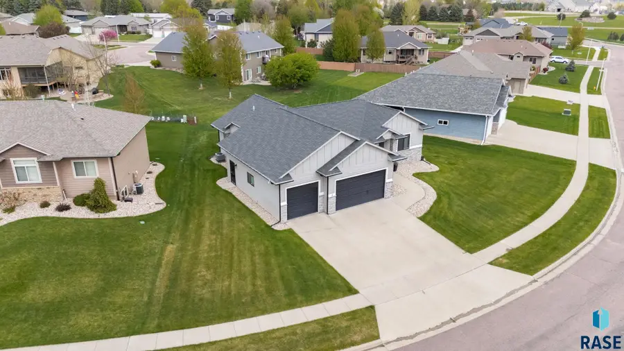 1917 S Firefly Dr, Sioux Falls, SD 57110 - #3
