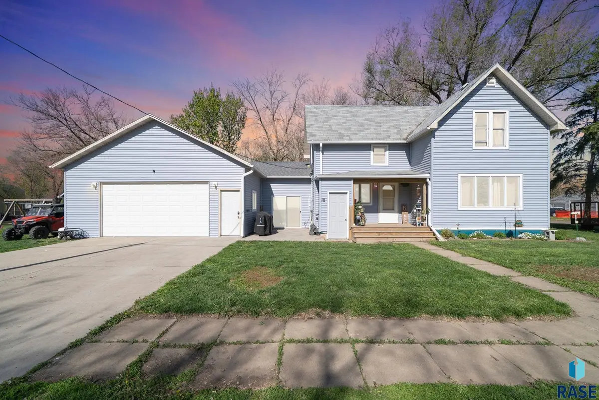 111 S Walnut Ave, Bridgewater, SD 57319 - #1
