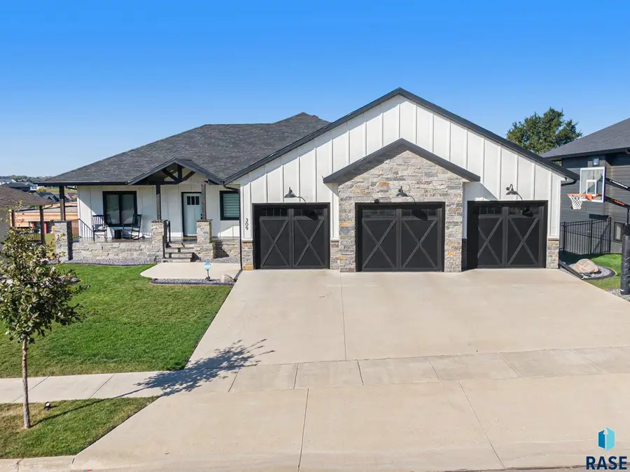 309 Red Spruce Ave, Sioux Falls, SD 57110 - #2