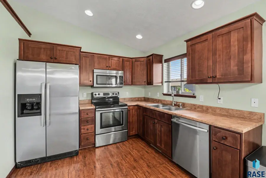 4612 S Wassom Ave, Sioux Falls, SD 57106 - #2