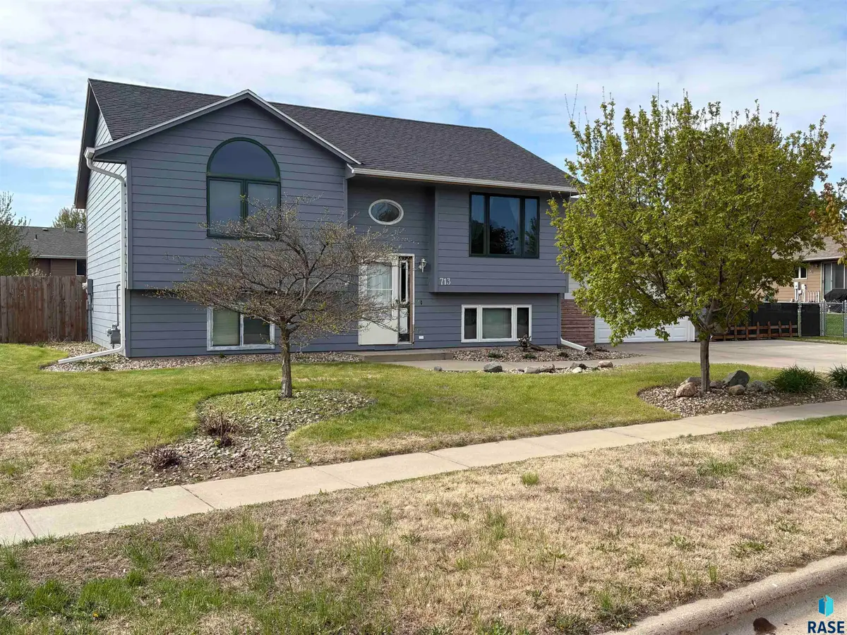 713 Magnolia Dr, Brandon, SD 57005 - #1