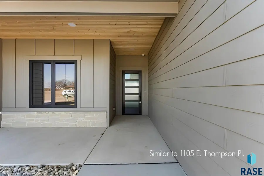 1215 E Thompson Pl, Tea, SD 57064 - #2