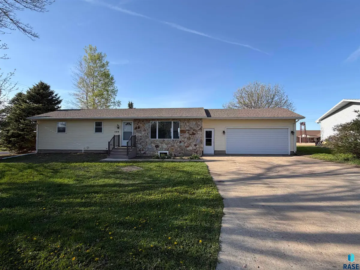 500 E 9th St, Bridgewater, SD 57319 - #1