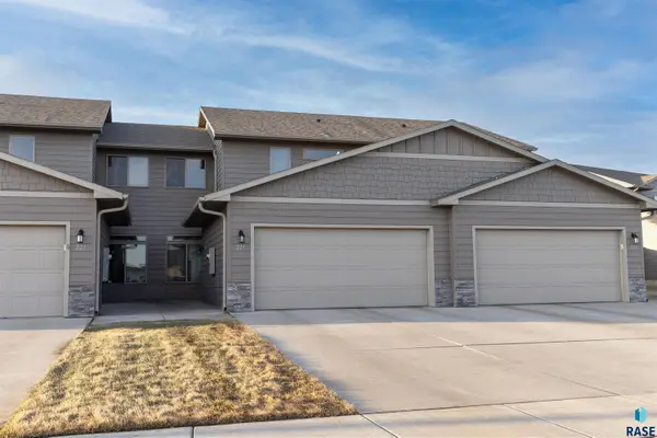227 E Ivy Rd, Tea, SD 57064