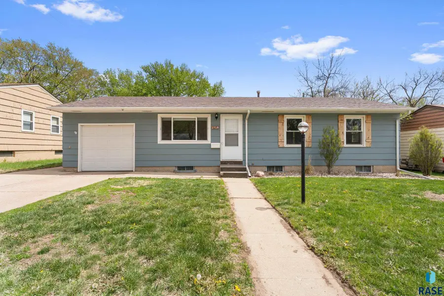 1716 S Olive Dr Dr, Sioux Falls, SD 57103 - #2