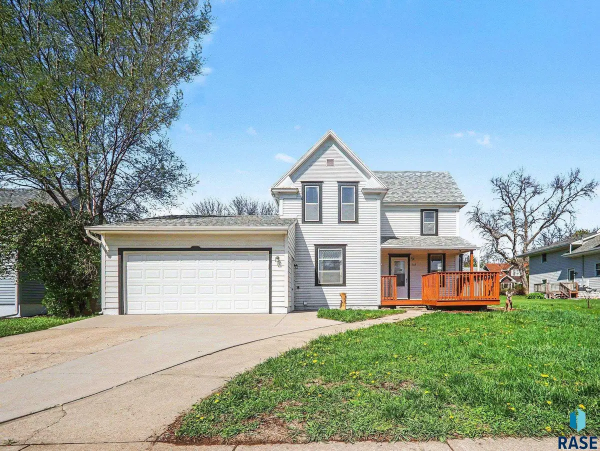 305 N Main St, Lennox, SD 57039 - #1