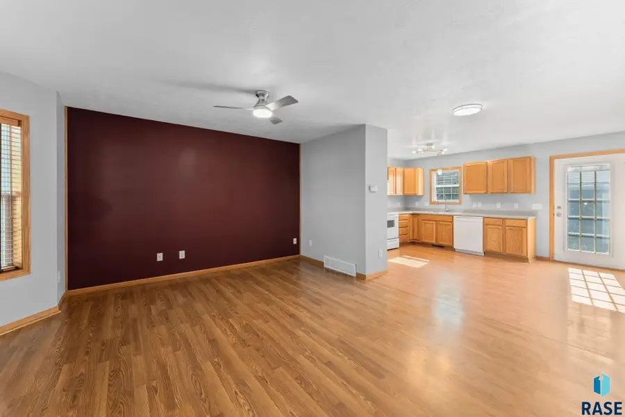 1812 S Mulberry Ave #C, Brandon, SD 57005 - #3
