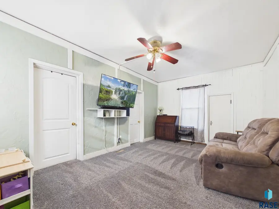 314 N Fairfax Ave, Sioux Falls, SD 57103 - #2