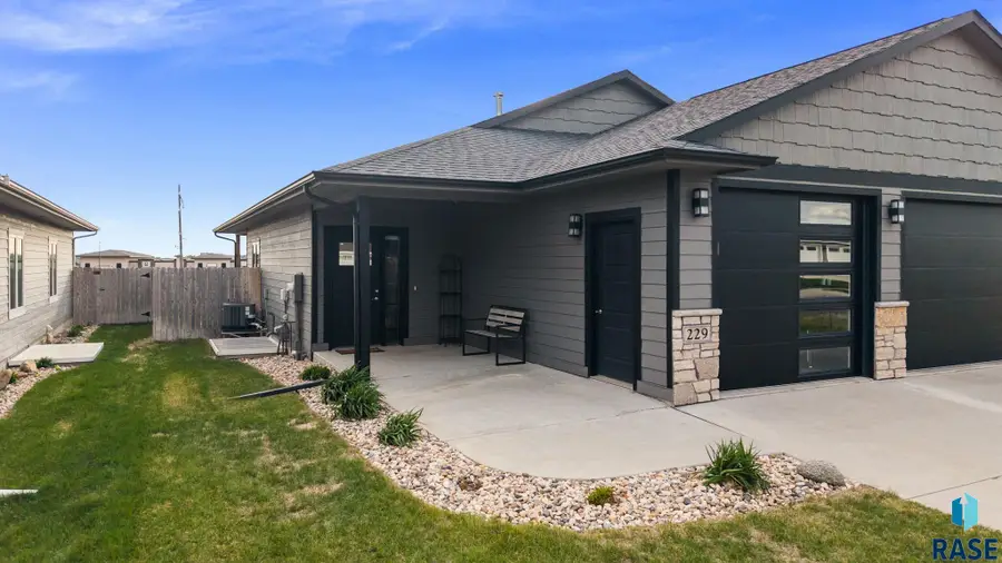 229 Devitt Dr, Harrisburg, SD 57032 - #3