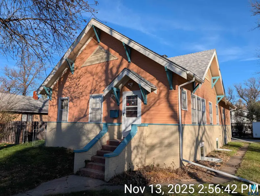 203 E 6th Ave, Sisseton, SD 57262 - #2