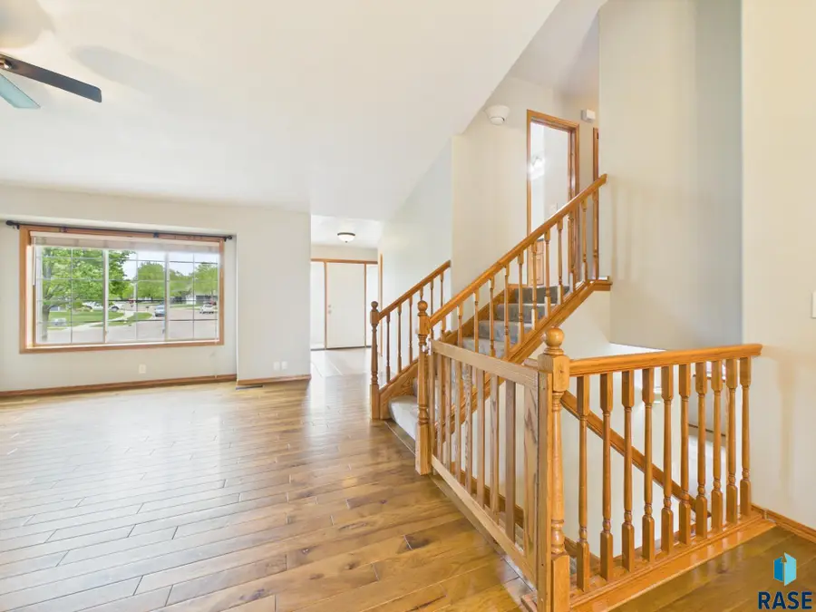 4701 E 42nd St, Sioux Falls, SD 57110 - #3