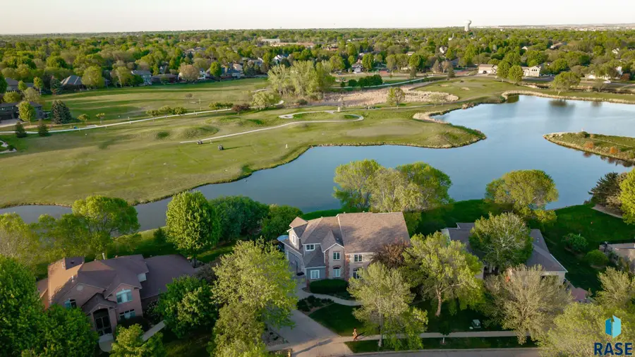 508 E St. Andrews Dr, Sioux Falls, SD 57108 - #3