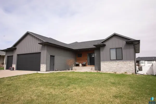 2620 N Lammers Ct, Tea, SD 57064