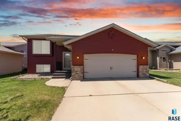 4809 S Klein Ave, Sioux Falls, SD 57106