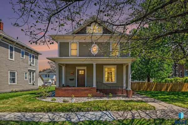 114 N Josephine Ave, Madison, SD 57042