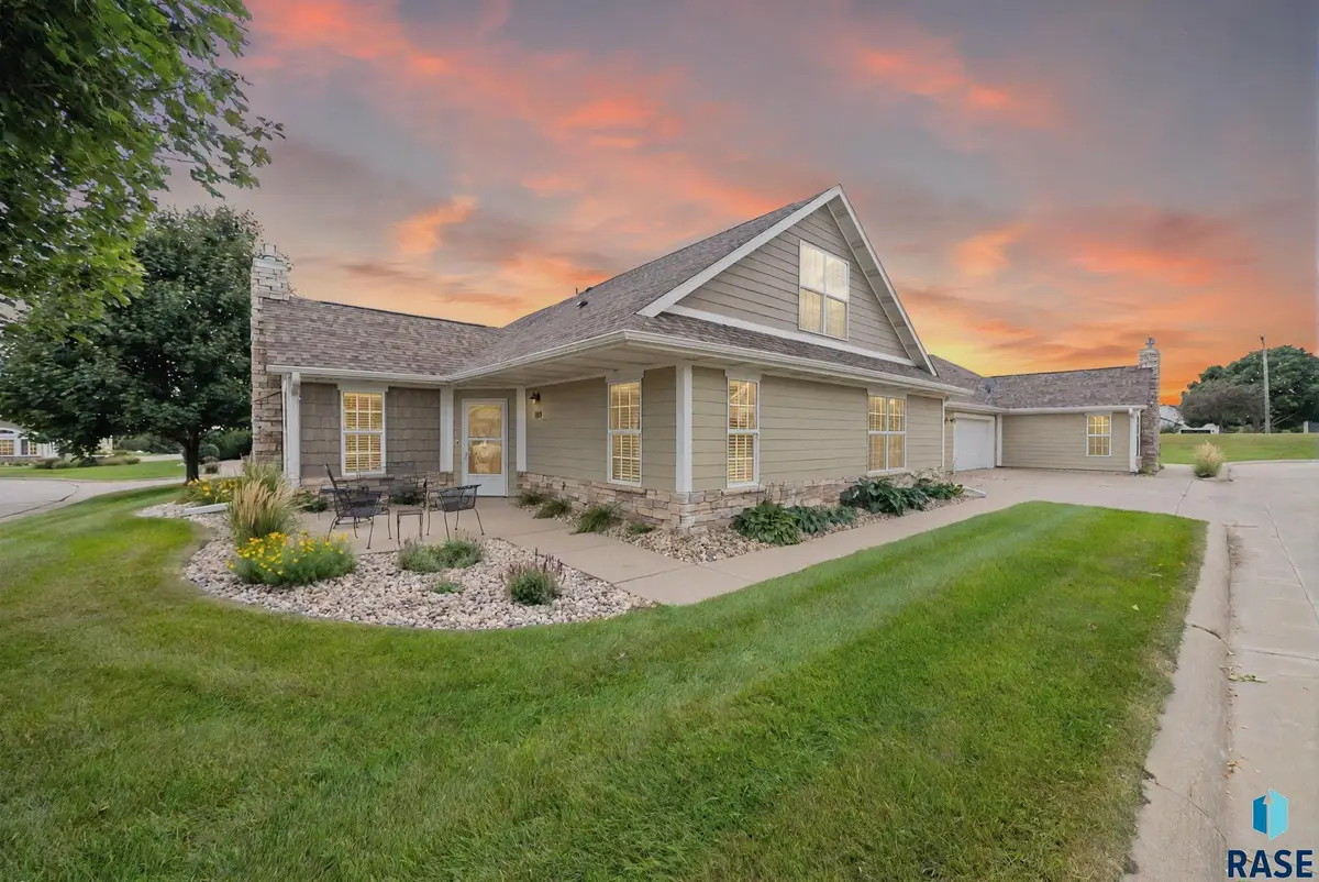 5511 E Eastbridge Pl, Sioux Falls, SD 57110 - #1