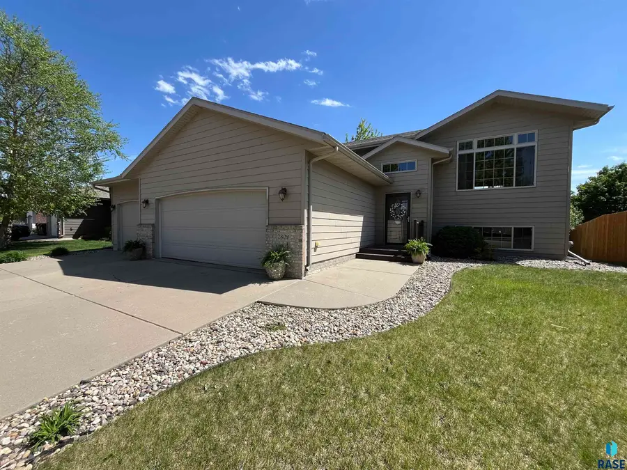 7809 W 55th St, Sioux Falls, SD 57106 - #2
