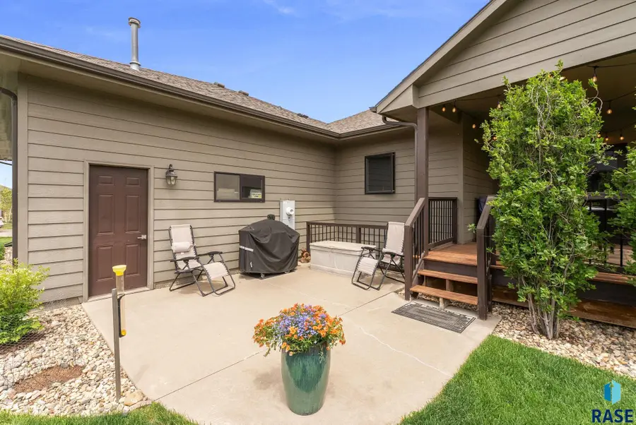 9309 W Lakeside Cir, Sioux Falls, SD 57107 - #3