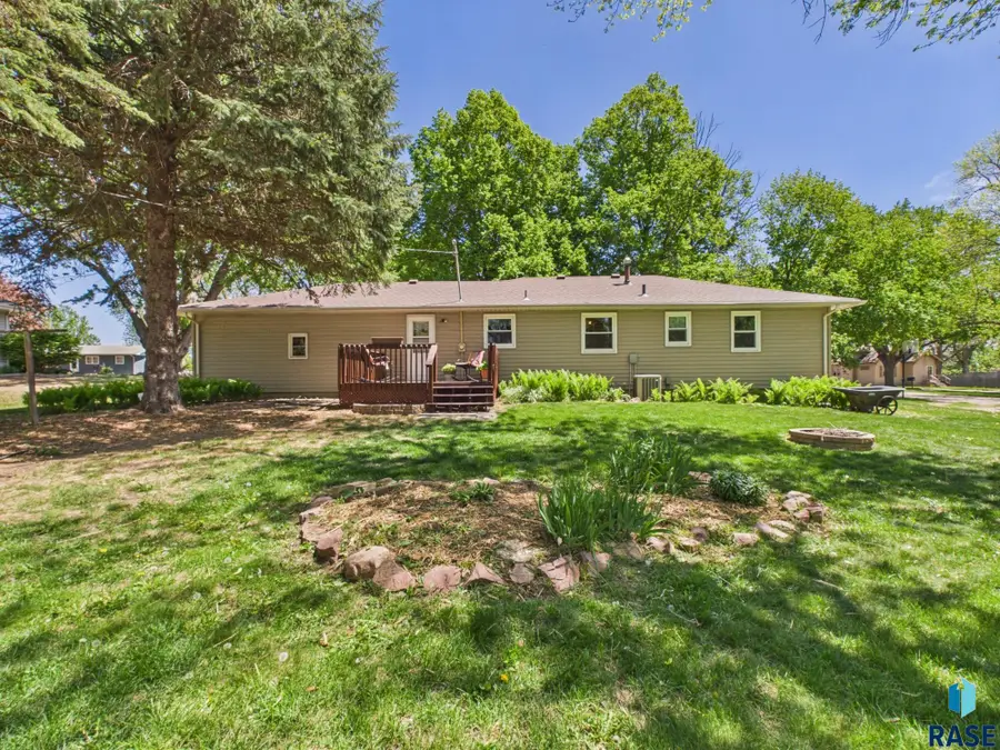 306 Park Ave, Alcester, SD 57001 - #3