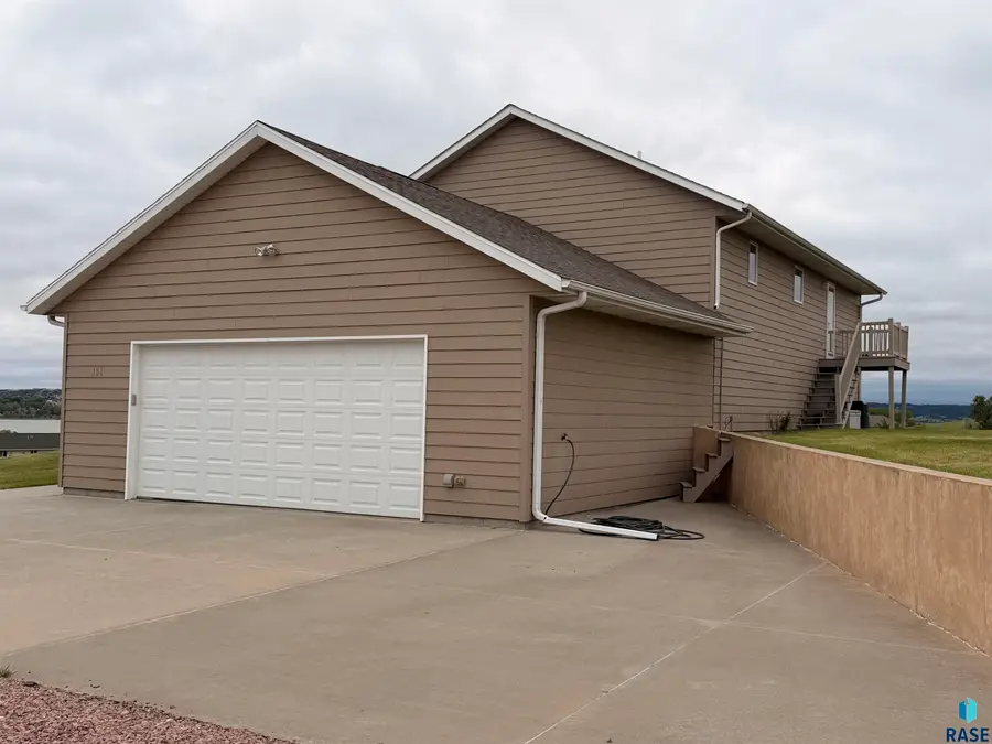 106 Elm St, Oacoma, SD 57365 - #2