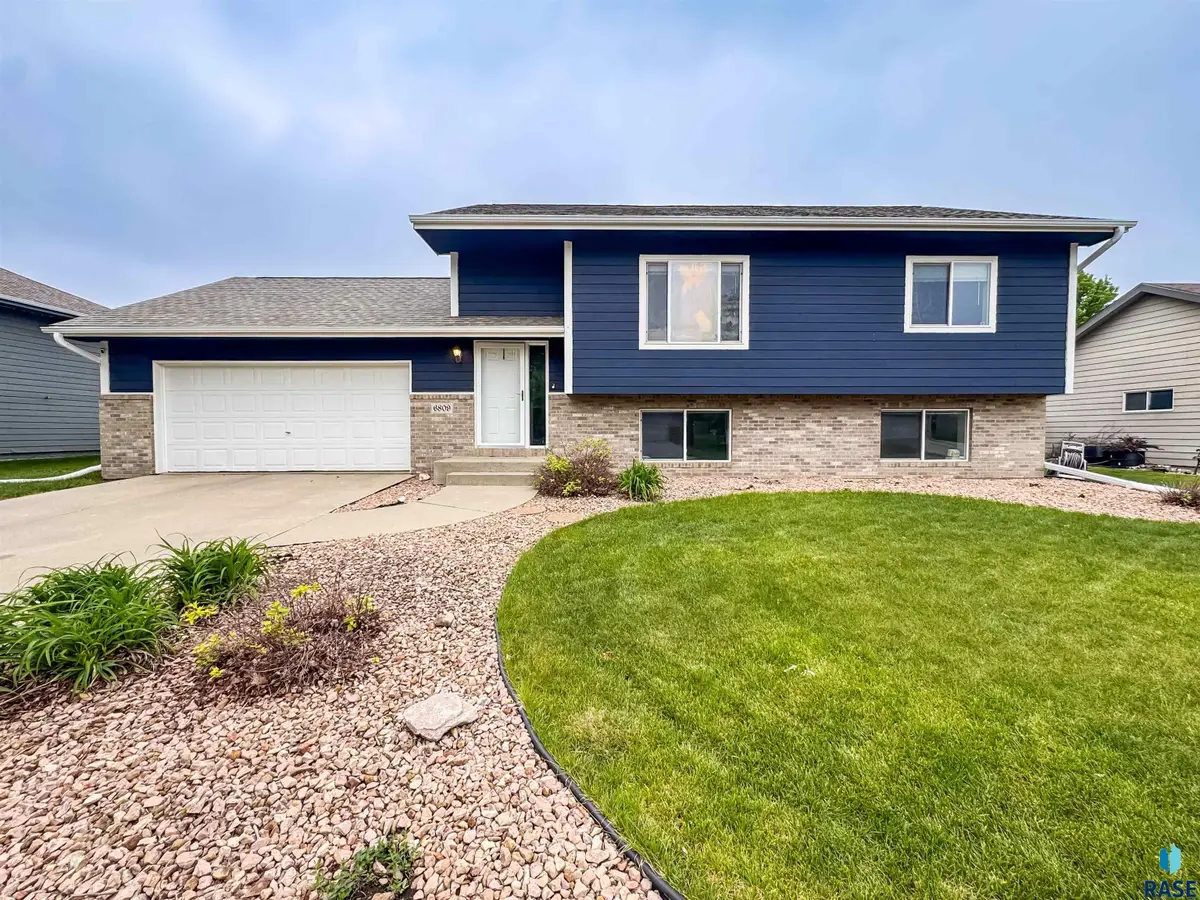 6809 S Mogen Ave, Sioux Falls, SD 57108 - #1