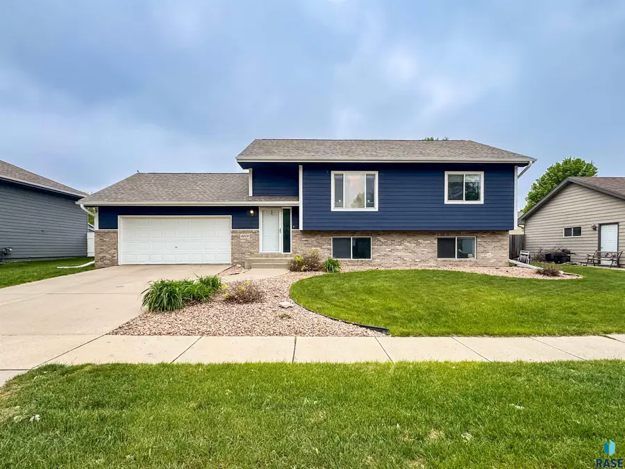 6809 S Mogen Ave, Sioux Falls, SD 57108 - #2
