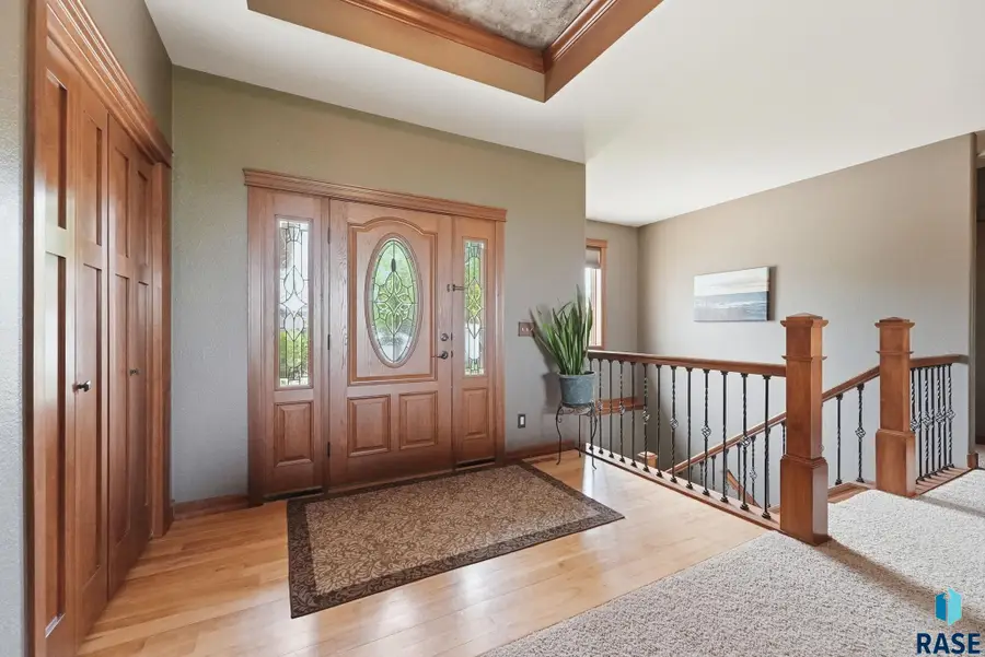 7404 W 15th St, Sioux Falls, SD 57106 - #3